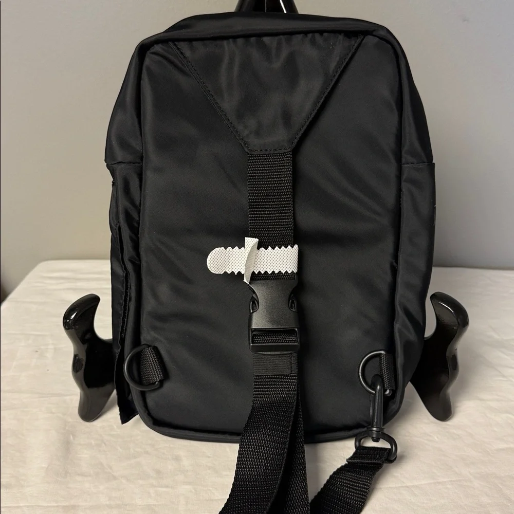 DSW Black Nylon Crossbody Travel Bag 9x12